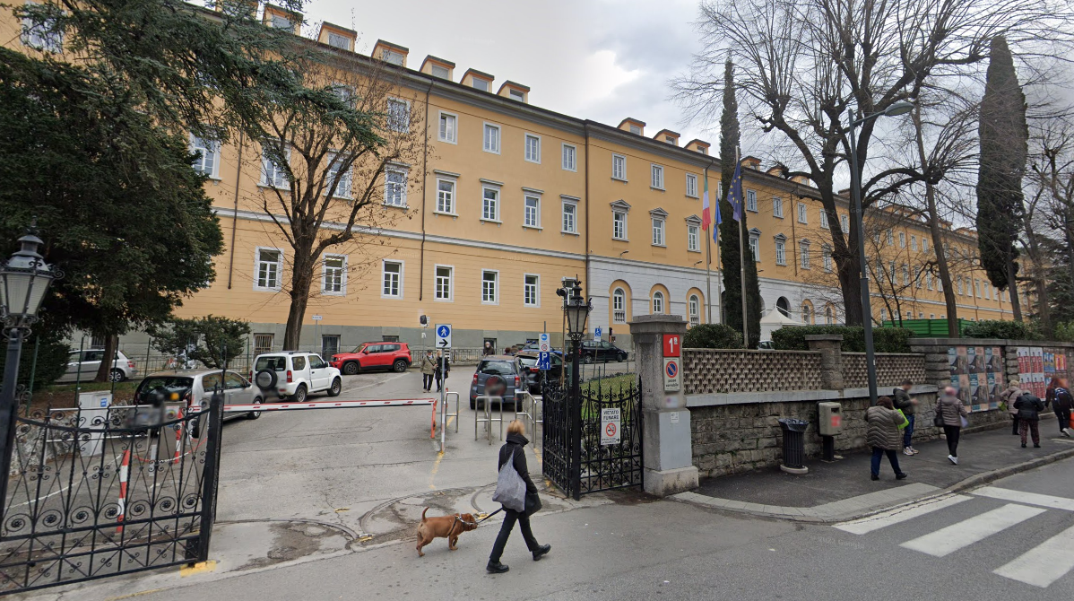 Trieste, eccellenza e umanità alla Geriatria del Maggiore: «Grazie per come avete curato mia madre»